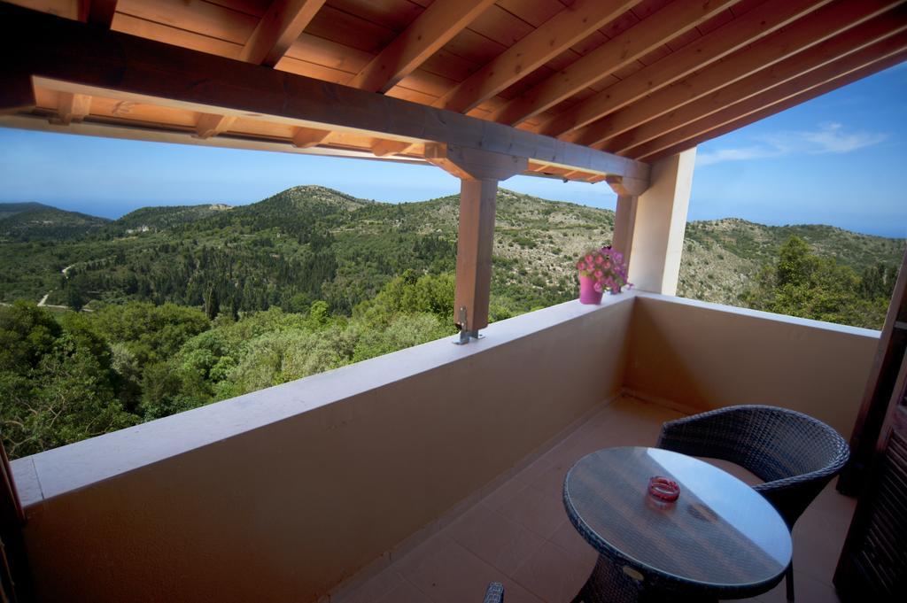 T'Aloni Hotell Chortáta Exteriör bild