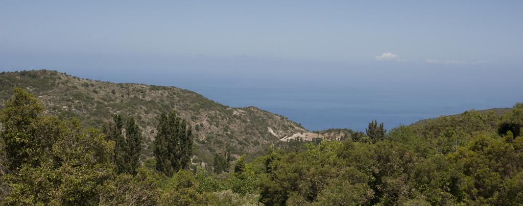 T'Aloni Hotell Chortáta Exteriör bild